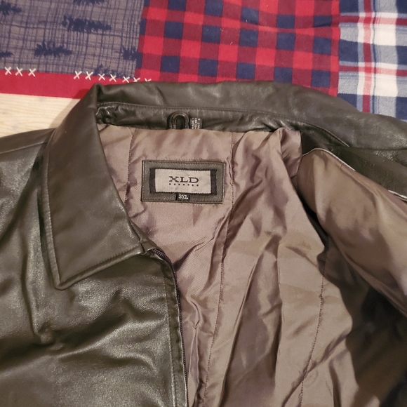 Jacket - Picture 4 of 4
